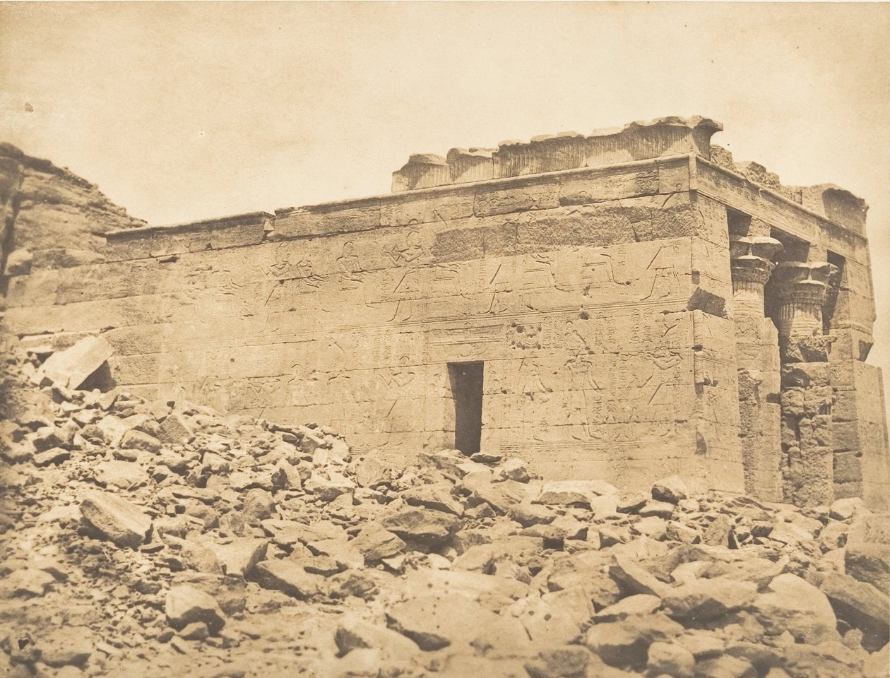 Pohled na pronaos chrámu Dandour Obratník Raka, 7. dubna 1850. od Maxime Du Camp