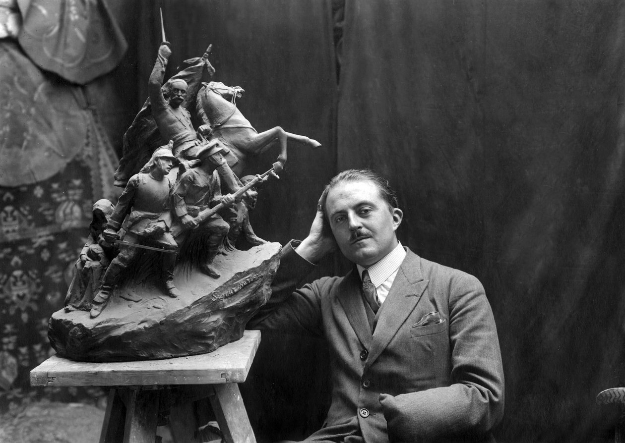 Maxime Real Del Sarte (1888-1954), sochař, válečný veterán se sochou Eduarda VII. v Biarritzu. od Maxime Real del Sarte