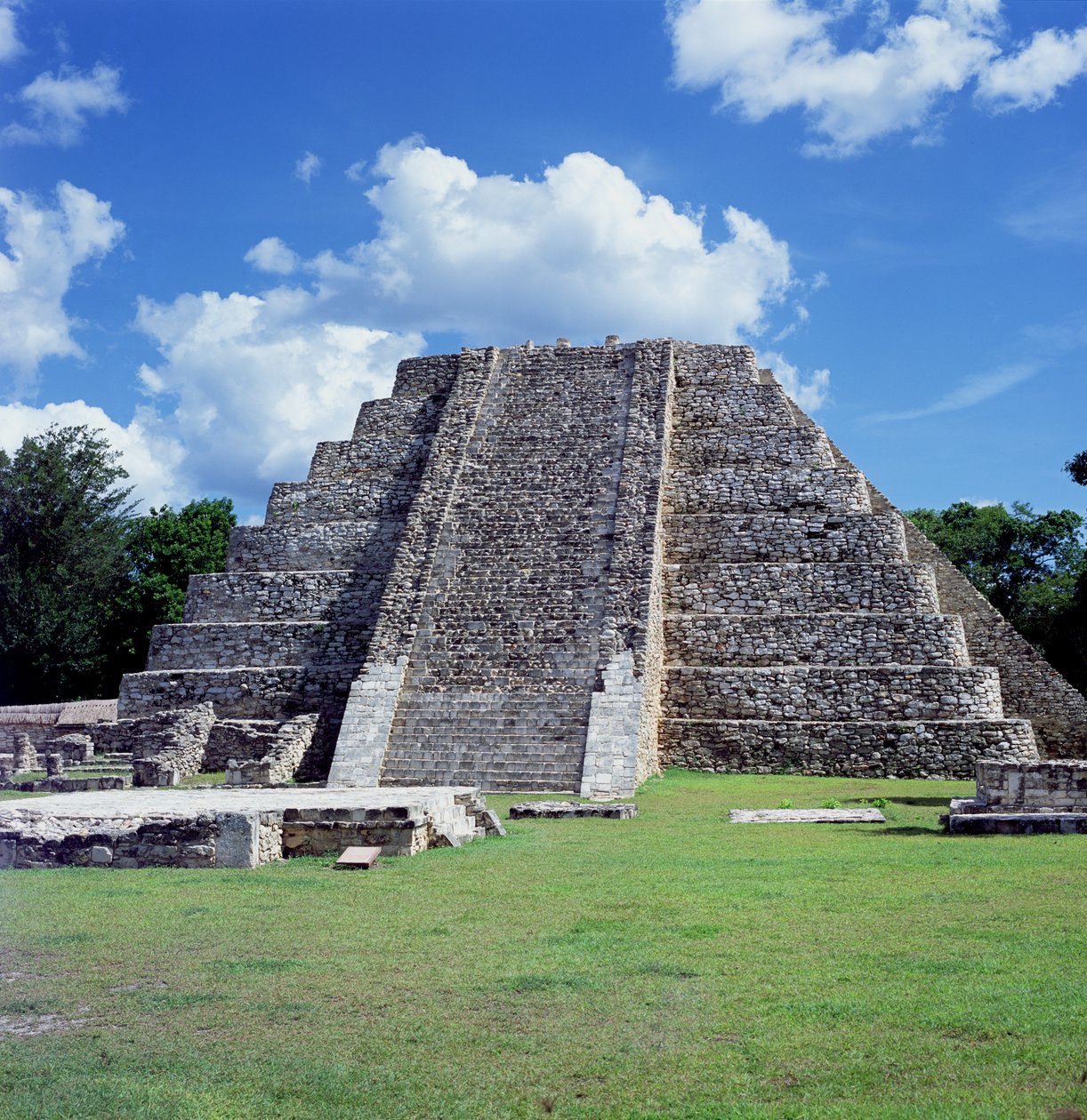 Kukulkanova pyramida, po klasickém období od Mayan