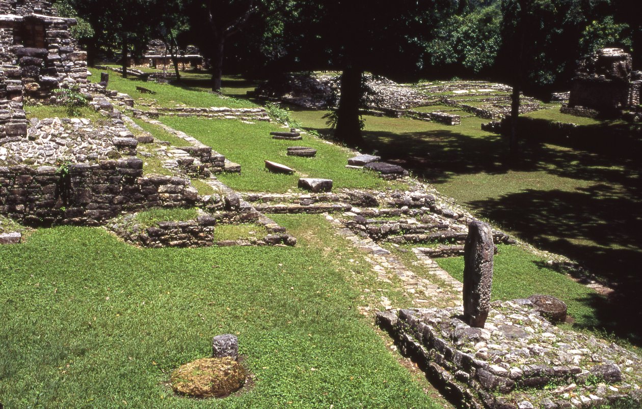 Pohled na místo Yaxchilan, pozdní klasické období 600-900 našeho letopočtu od Mayan