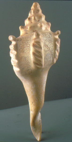 Držák inkoustu lastury s popsanými glyfy (shell) od Mayan