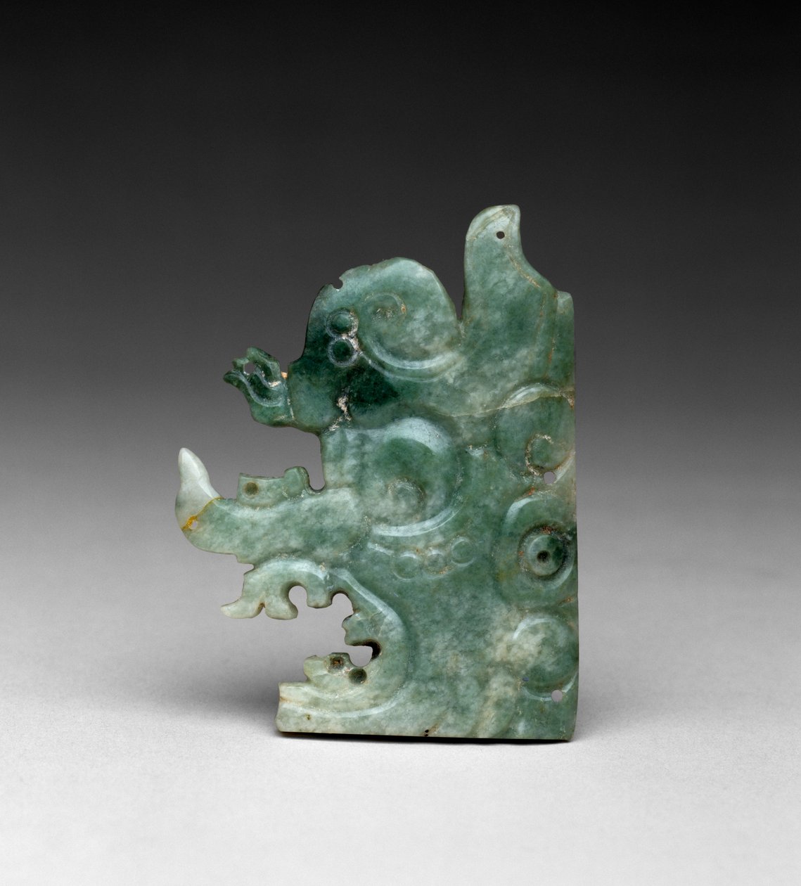 Ozdoba na čelenku s hlavou boha Šaška, pozdní klasika, 550-800 (jadeit) od Mayan
