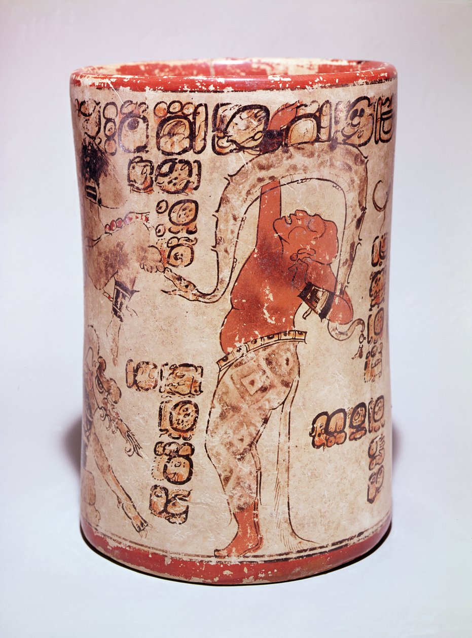 Sklenice zobrazující muže tančícího s hadem, nalezená v hrobce v Altar de Sacrificios, Classic Maya (keramika) (viz také 351822) od Mayan