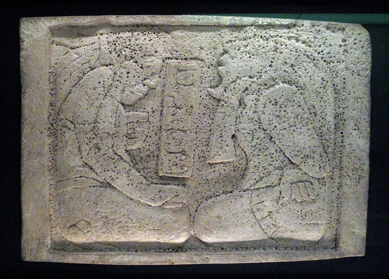 Překlad se dvěma vězni, oblast Yaxchilan, období pozdní klasiky, 600-900 našeho letopočtu od Mayan