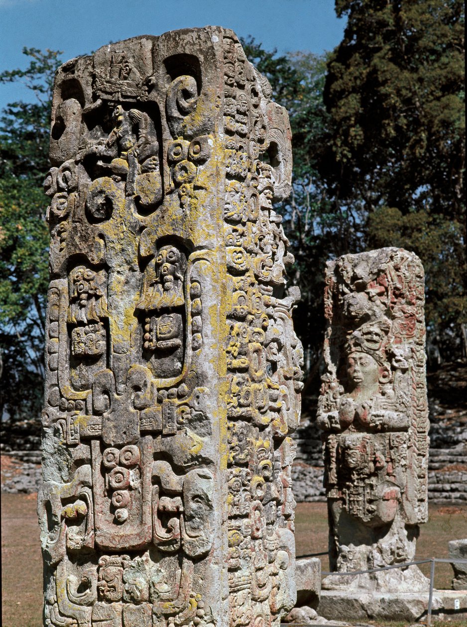 Hvězdy A a C, Plaza de Ceremonias, 731 našeho letopočtu od Mayan