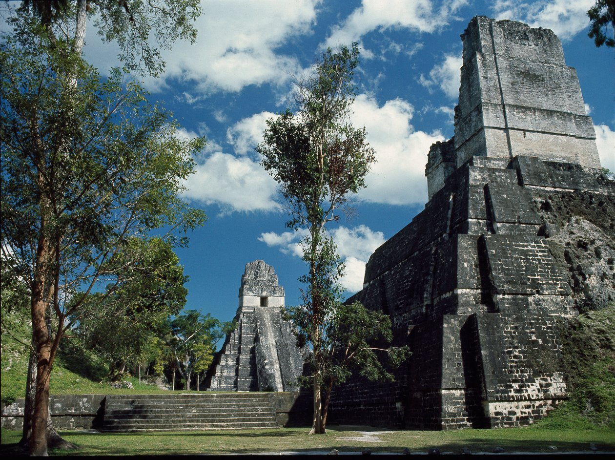 Chrám Tikal II neboli chrám masek, 7. až 8. století od Mayan