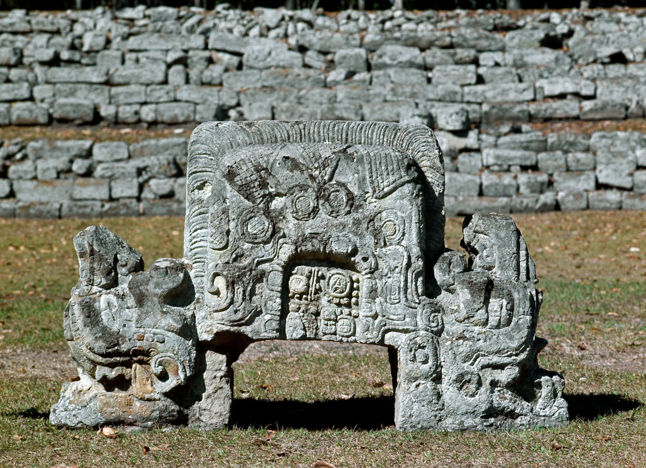 Pohled na oltář G, 7.-8. století našeho letopočtu od Mayan