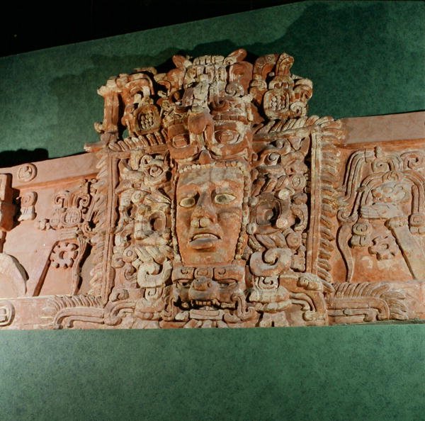 Architektonická maska, Campeche, poloostrov Yucatán, Mexiko (štuk) od Mayan Mayan