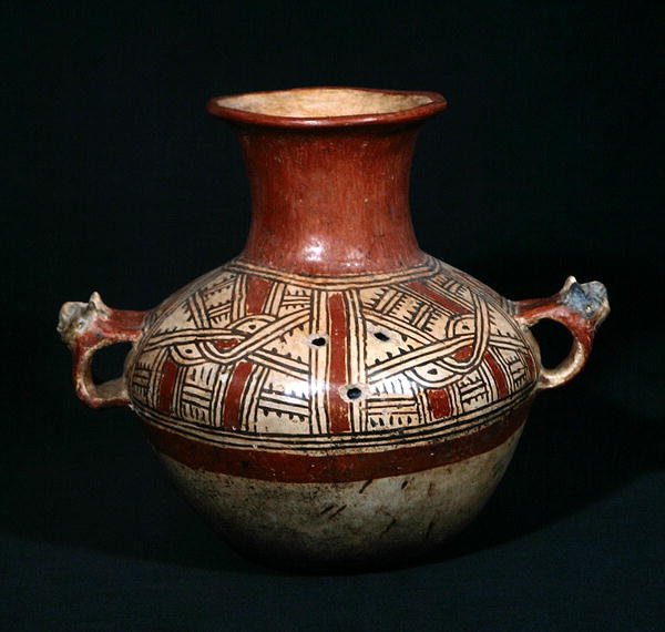 Pohřební urna s otvory z Utatlanu (Cumarcaaj), Quiche, Guatemala, Střední Amerika, postklasické období (terakota) od Mayan Mayan