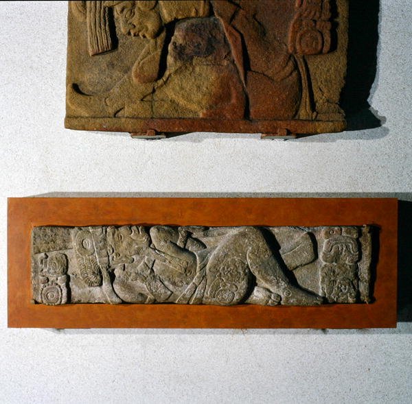 Překlad 27 z Toniny, Chiapas, Mexiko, pozdní klasické období (600-900 n. l.) (kámen) od Mayan Mayan