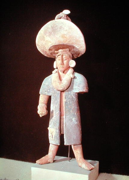 Stojící mužská postava, ze hřbitova na Isle of Jaina, stát Campeche, 7.-10. století (polychromovaná terakota) od Mayan Mayan