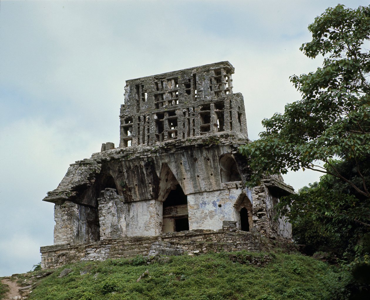 Chrám křížového listu od Mayan Mayan