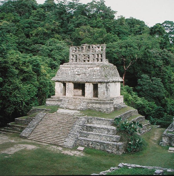 Pohled na Chrám Slunce, pozdně klasická Maya (foto) od Mayan Mayan