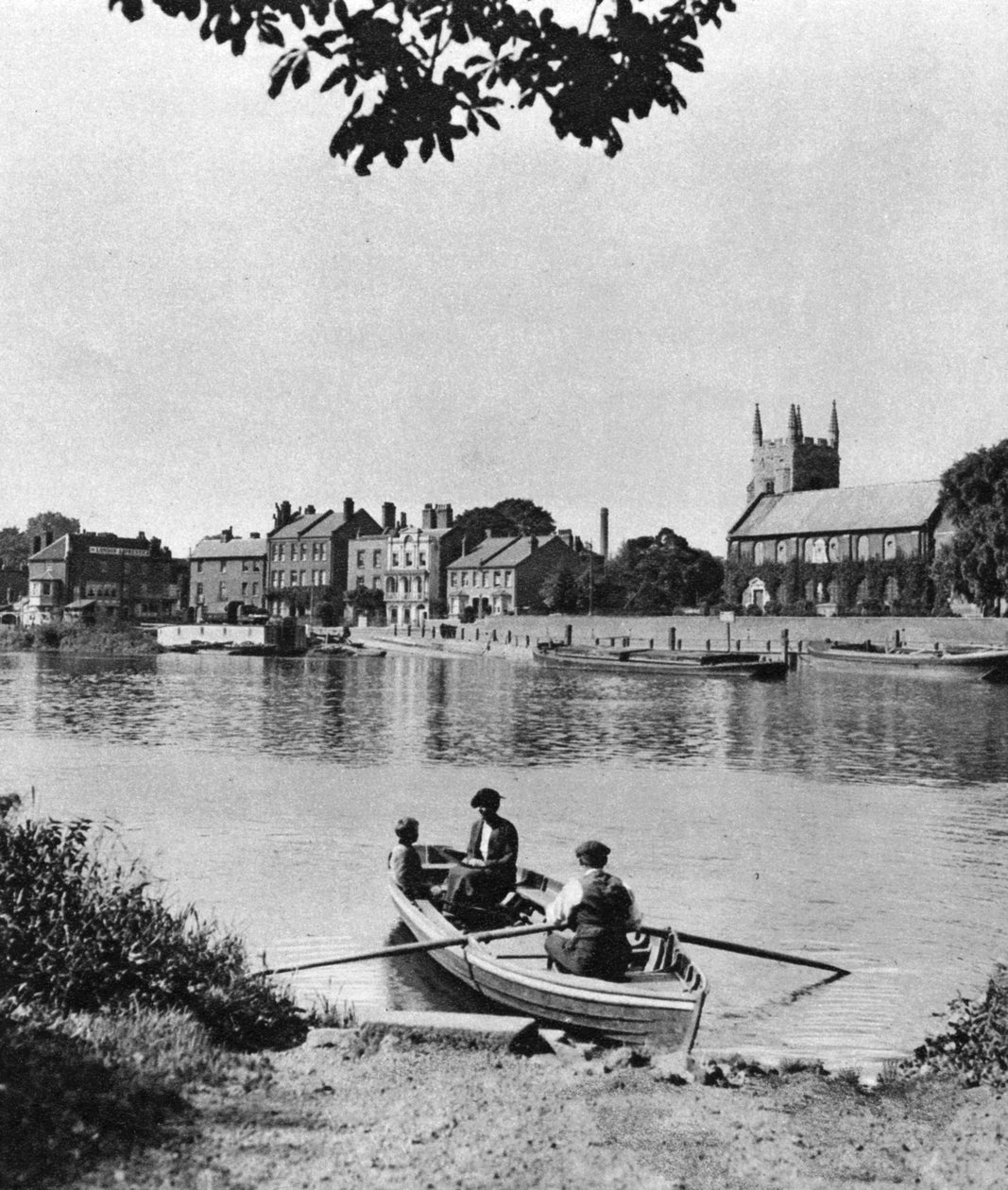 Trajekt přes Temži do hostince London Apprentice inn, Isleworth, Londýn, 1926-1927. od McLeish