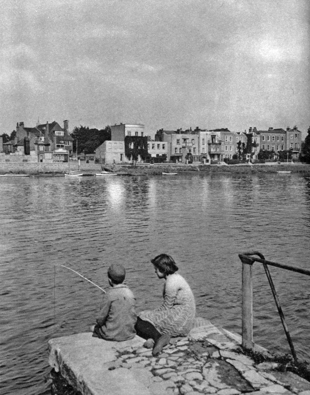 Strand-on-the-Green, Chiswick, Londýn, 1926-1927 od McLeish