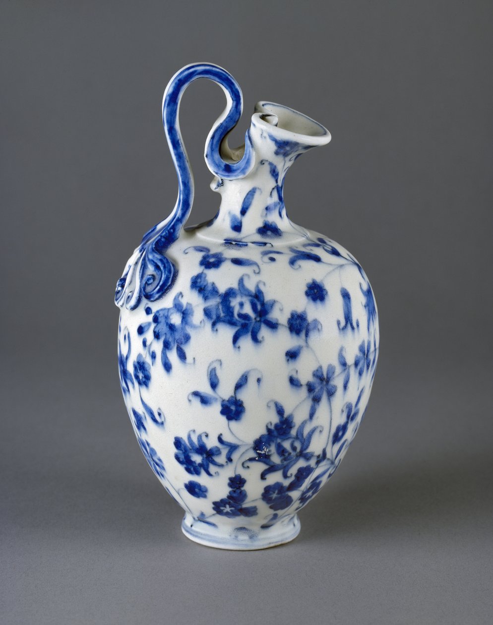Flask of Imitation Porcelain (porcelán, imitace) od Medici Porcelain Manufactory