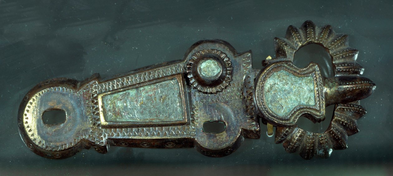 Merovejské umění: přezka na opasek. Paříž, Musee Carnavalet od Merovingian
