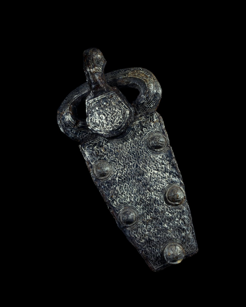 Merovejské umění: plát spony na opasek ze stříbrného damaskinského železa. 650-700 našeho letopočtu. Paříž, Musee Carnavalet. od Merovingian