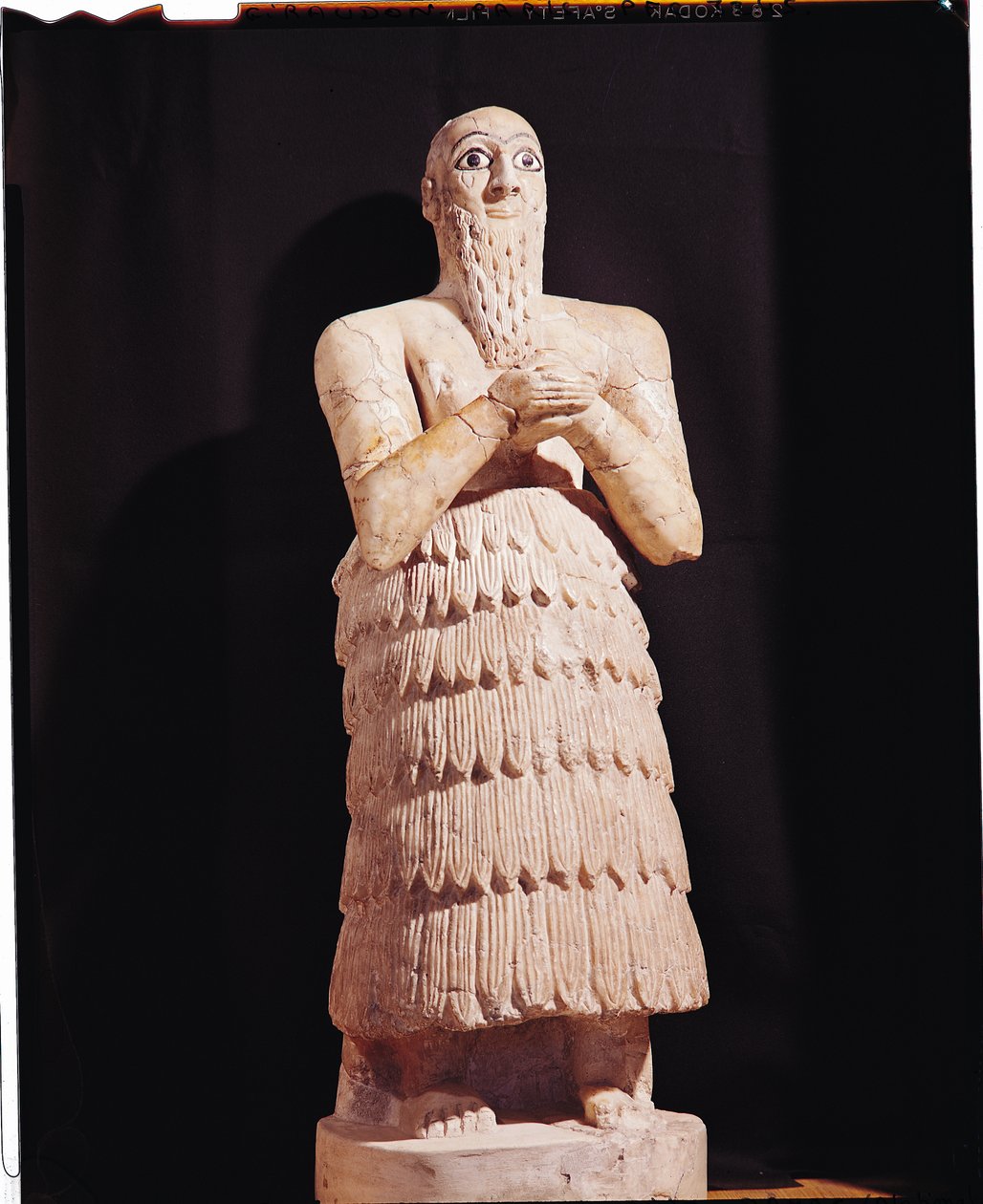 Socha Itura-Shamagena, krále Mari, při modlitbě, z Mari, Střední Eufrat, 2800-2300 př.nl (alabastr) (viz také 228262) od Mesopotamian
