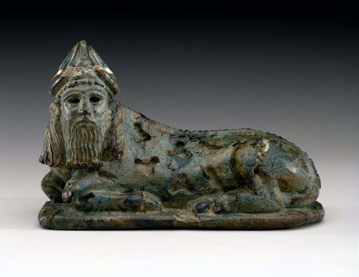 Lama božstva, cca 2100-2000 př. n. l. (serpentýn) od Mesopotamian