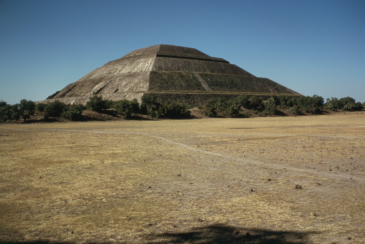 Pyramida Slunce, cca 300 našeho letopočtu od Mexican School