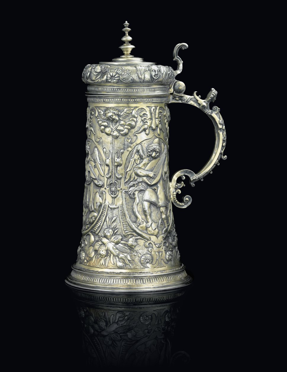 Tankard, Brasso, kolem 1640 od Michael Schelling