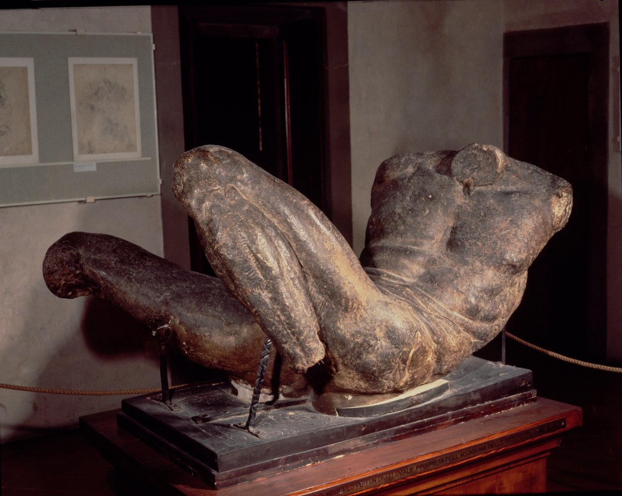 Říční bůh, asi 1524-27 (nepálená hlína, říční písek, drát, pletivo a rostlinná vlákna) od Michelangelo Buonarroti