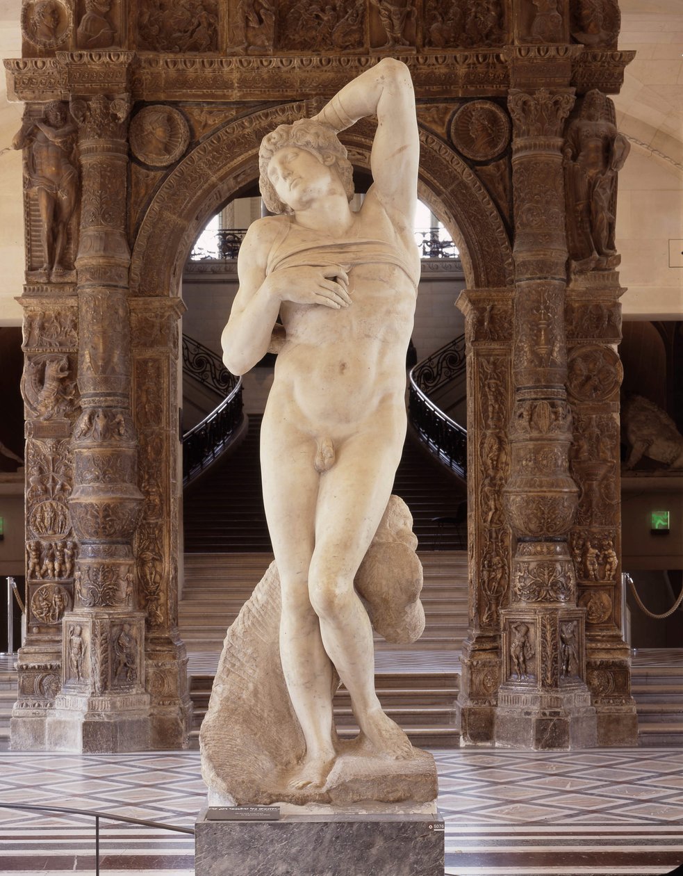 V zajetí, známý jako The Dying Slave od Michelangelo Buonarroti