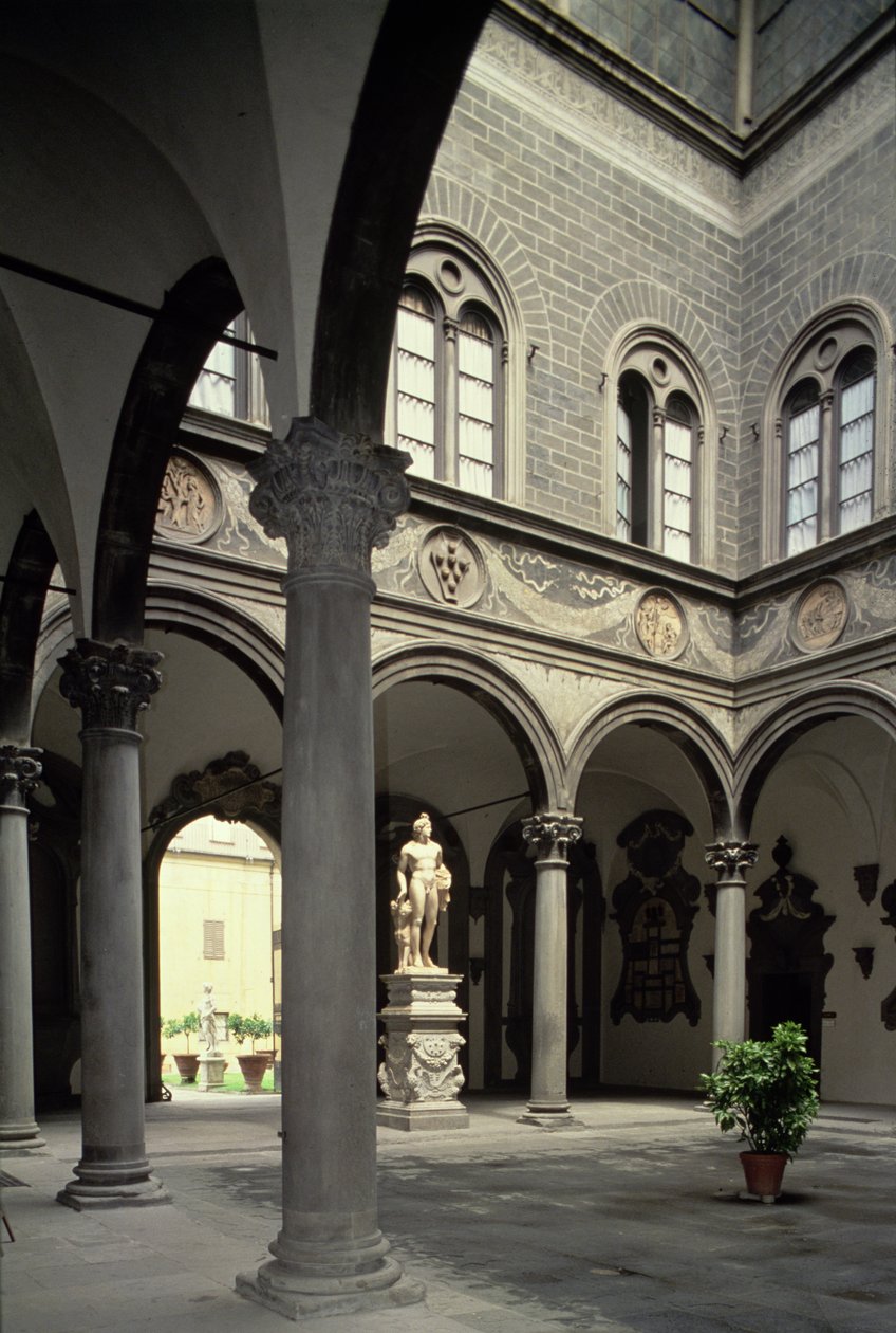Vnitřní nádvoří od Michelozzo di Bartolommeo