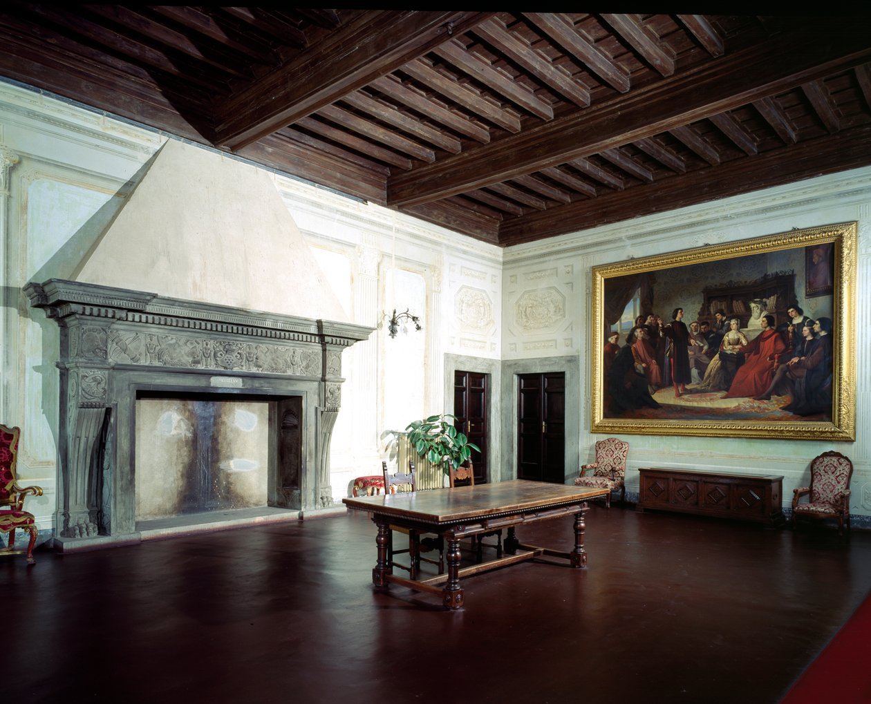 Interiér s krbem z 15. století, Villa Medicea di Careggi od Michelozzo di Bartolommeo