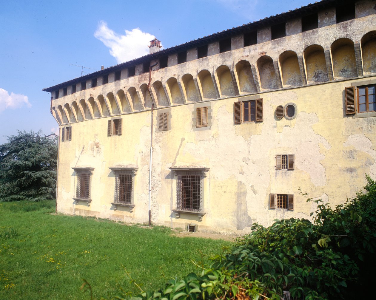 Medici Villa of Cafaggiolo, zahájena 1451 od Michelozzo di Bartolommeo