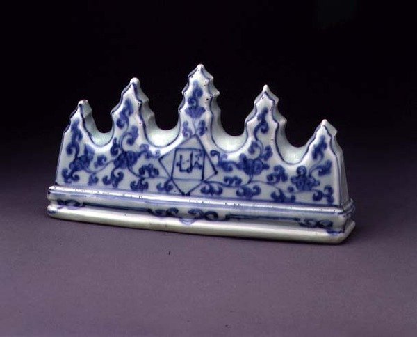 Opěrka per, Ming, c.1368-1644 (porcelán s modrou podglazurní) od Ming Dynasty Chinese School