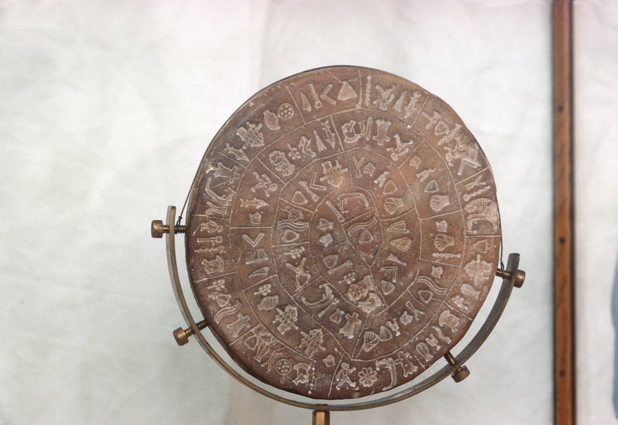 Disc of Phaestos, 1700-1600 př.nl (pálená hlína) od Minoan