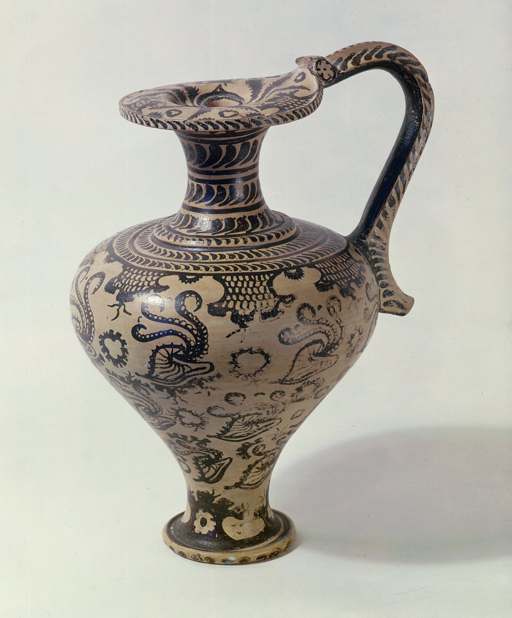 Oenochoe s mořskou výzdobou (keramika) od Minoan