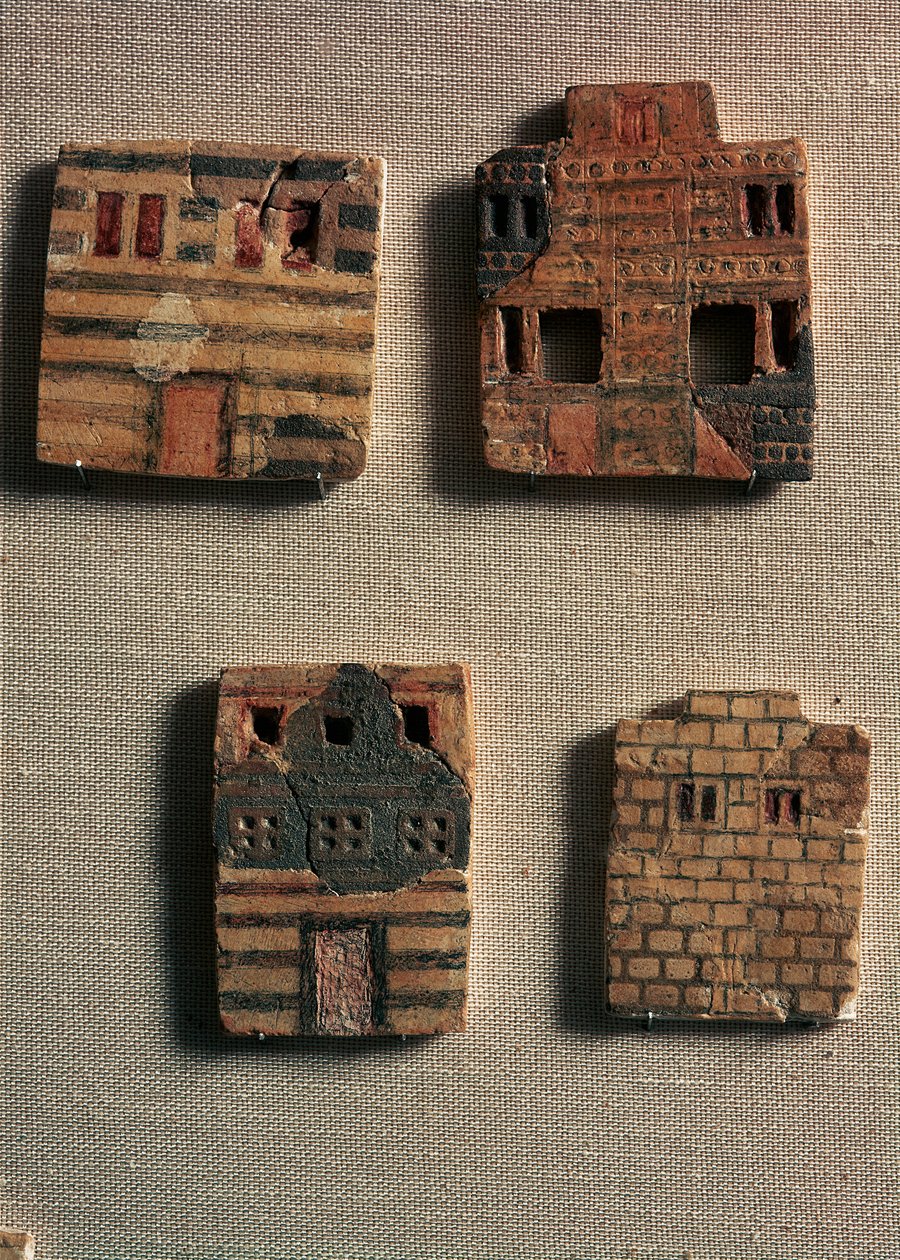 Minojské umění: malé keramické dlaždice představující minojské domy. 1700-1600 před naším letopočtem. Heraklion, Archeologické muzeum Kréta – minojské umění: malé keramické dlaždice zobrazující minojské domy. 1700-1600 před naším letopočtem. Archeologické  od Minoan