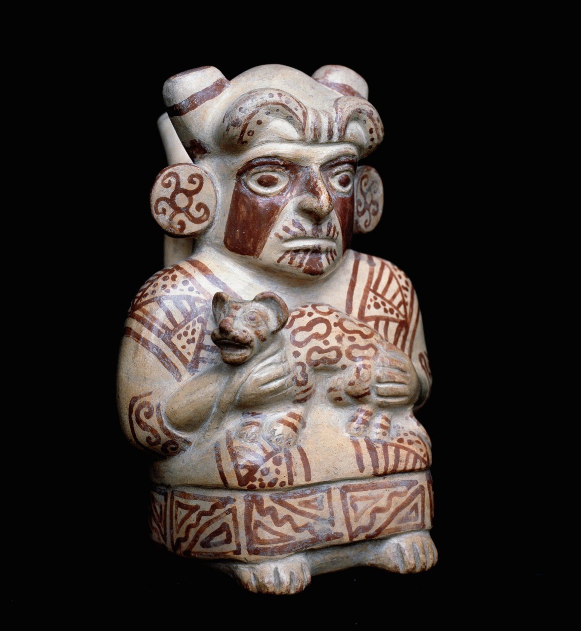 Předkolumbovské umění, moche civilizace (ošklivá, mocika): náčelník Mochica s kočkou v náručí. Antropomorfní hliněná váza. 200 př. n. l. – 700 n. l. Lima, Národní muzeum antropologie a archeologie, Peru od Moche Moche