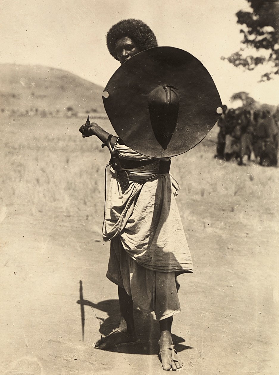 „Budování říše“ ve fašistickém věku: válečník Cunama, 09.05.1936 (černobílá fotografie) od Modestino Baldinetti