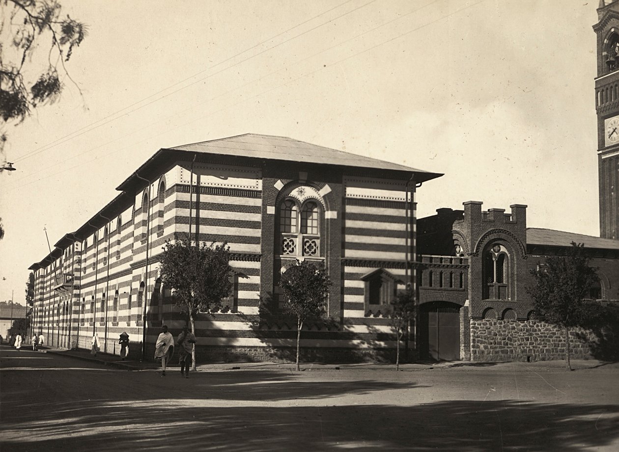 „Budování říše“ ve fašistickém věku: Istituto S. Giuseppe v Asmaře, 9. 5. 1936 (černobílá fotografie) od Modestino Baldinetti