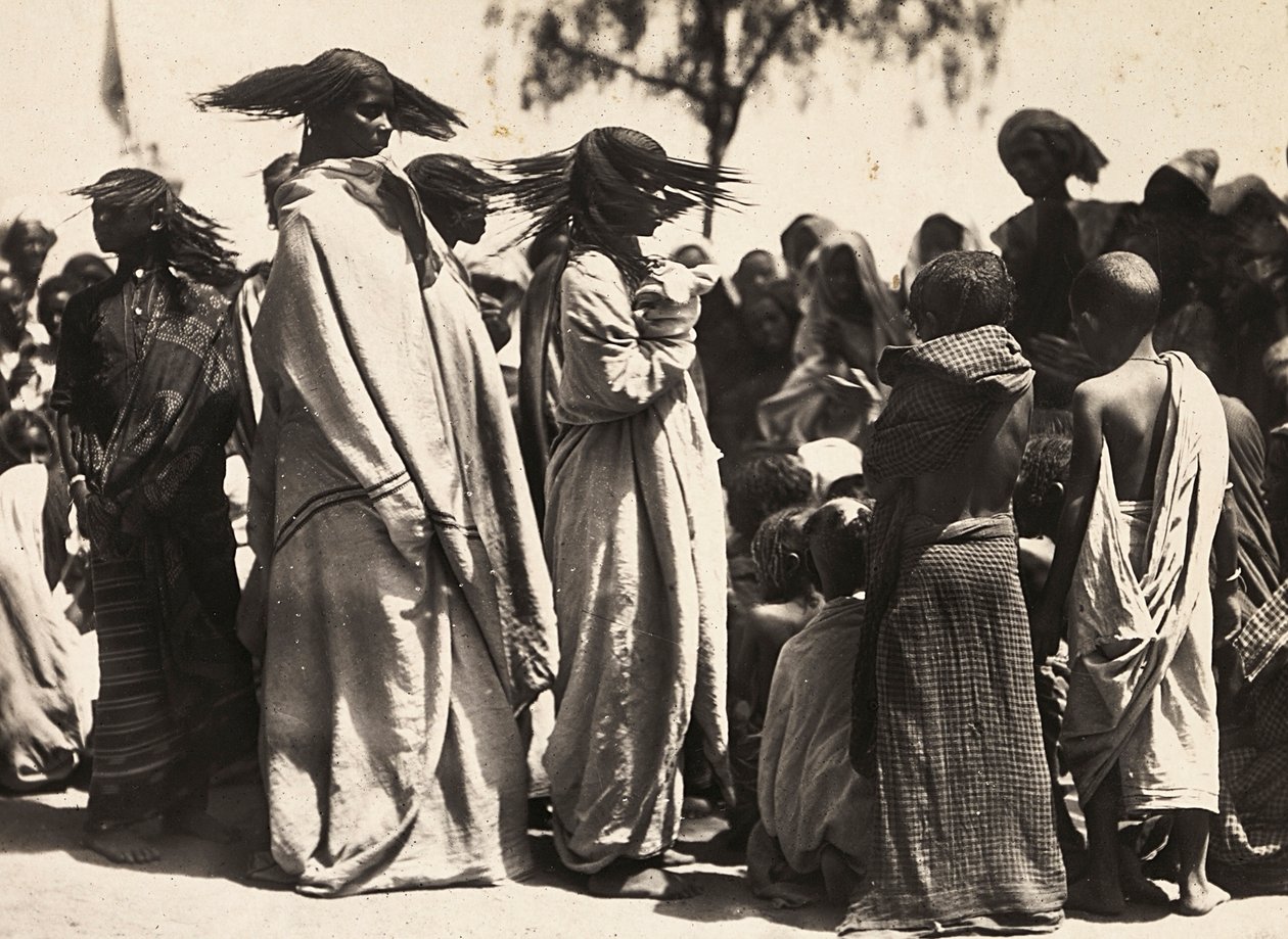 „Budování říše“ ve fašistickém věku: muslimské dívky, 9.5.1936 (černobílá fotografie) od Modestino Baldinetti