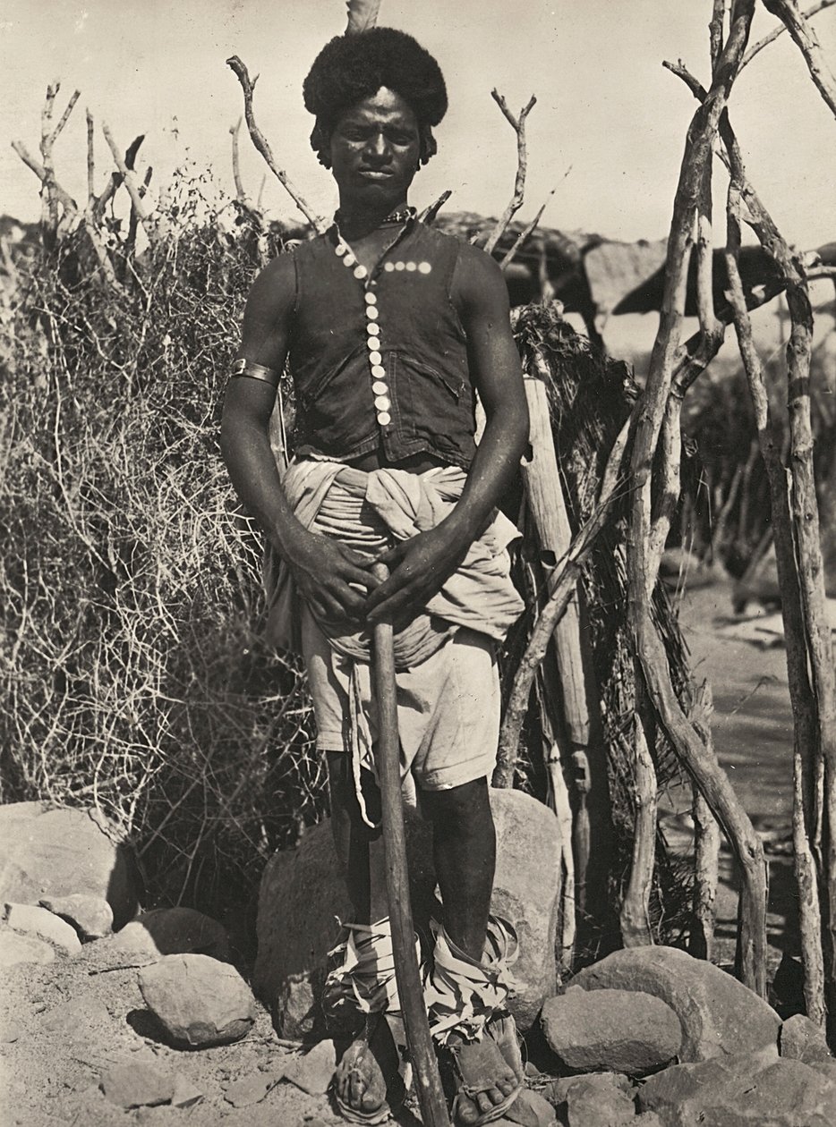 „Budování říše“ ve fašistickém věku: muž z Cunamy, 09.05.1936 (černobílá fotografie) od Modestino Baldinetti