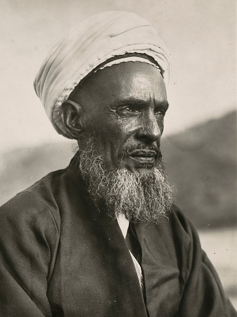 „Budování říše“ ve fašistickém věku: muslimský náčelník, 9.5.1936 (černobílá fotografie) od Modestino Baldinetti