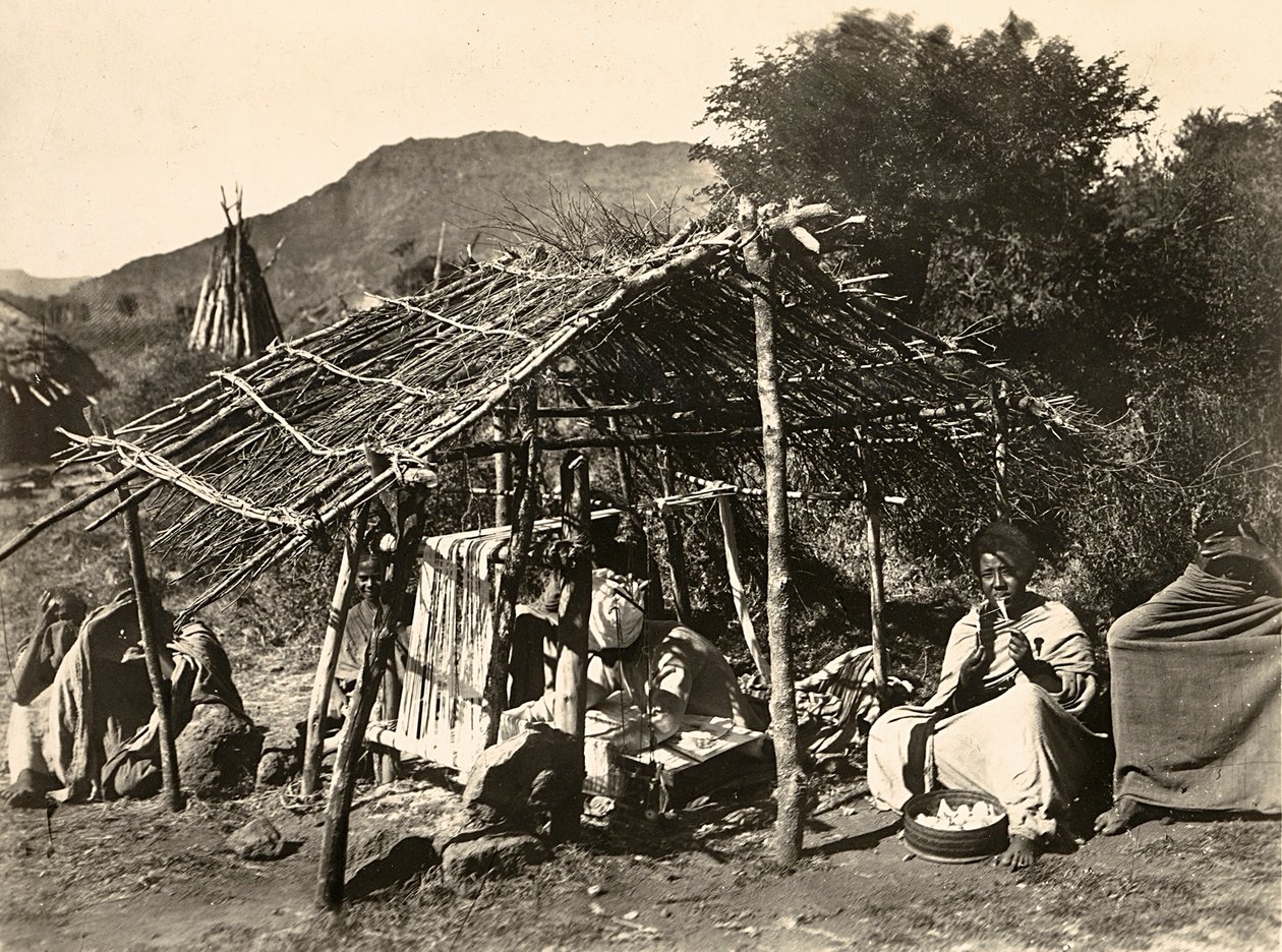 „Budování říše“ ve fašistickém věku: ženy zaměřené na tkaní, 9.5.1936 (černobílá fotografie) od Modestino Baldinetti