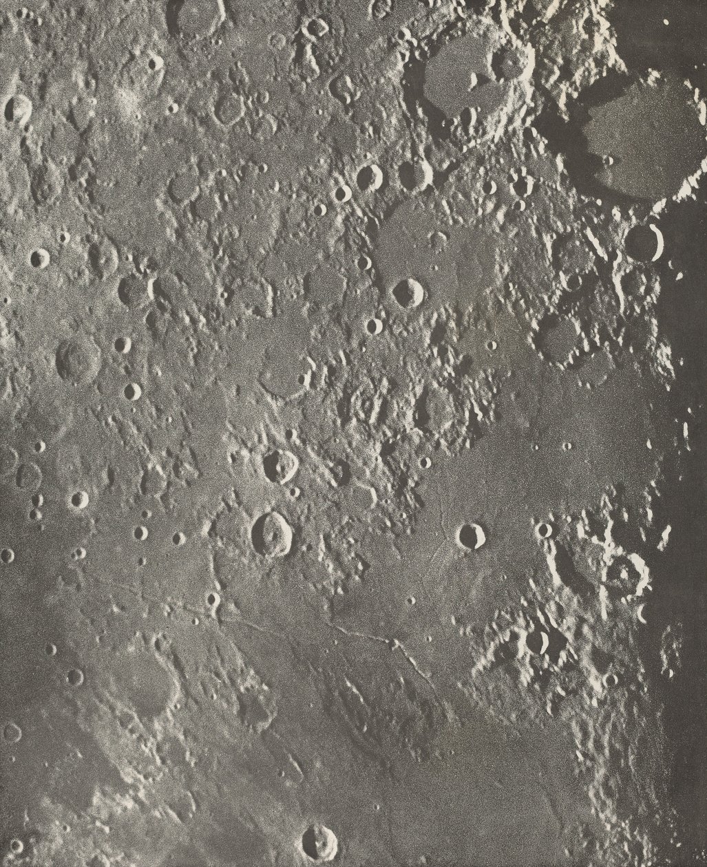 Photographie Lunaire Albategnius - Triesnecker - Manilius,1903 (foto) od Moritz & Puiseux Pierre Henri (1855-1928) Loewy