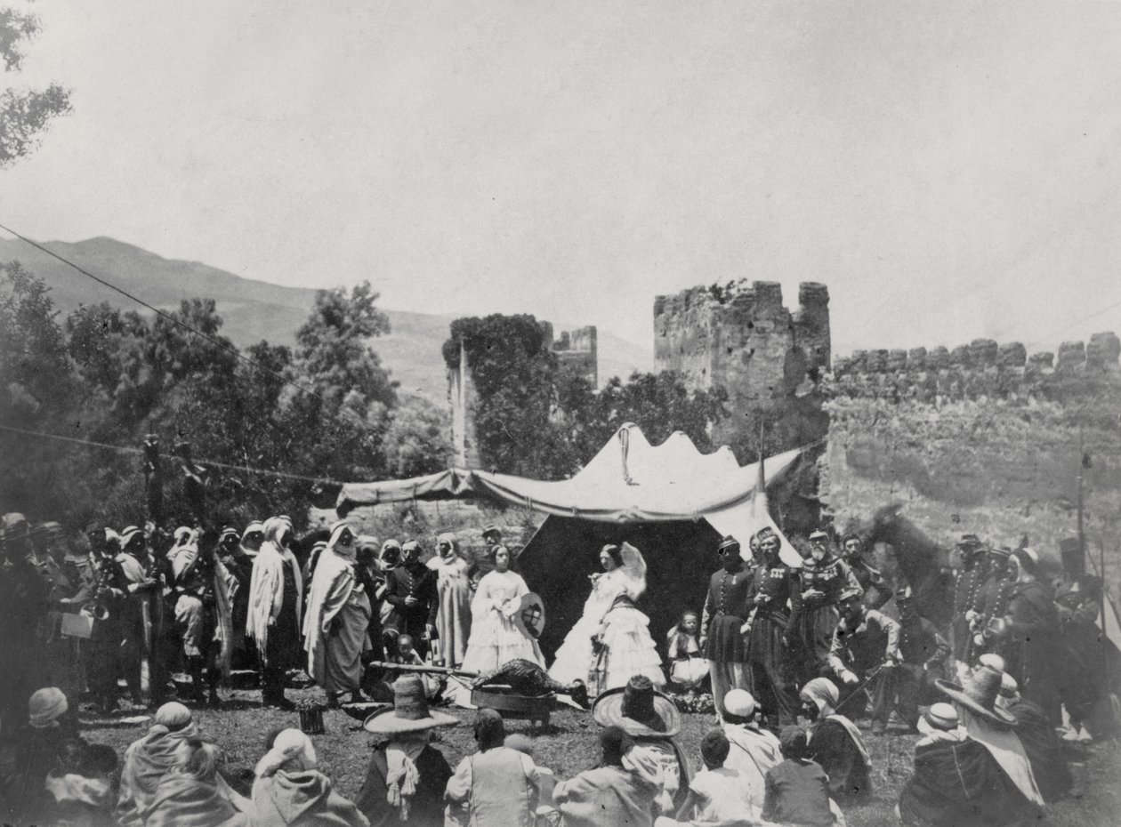 Císařovna Eugenie (1826-1920) na cestách v Alžírsku, červen 1865 (černobílá fotografie) od Moulins