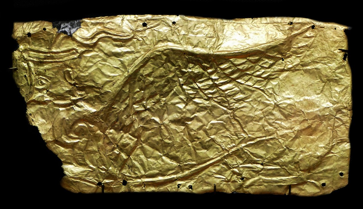 Zlatý plechový kryt na skleněnou vázu ve tvaru plakety od Mycenaean