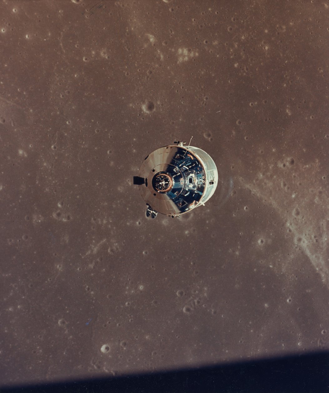 Velitelské a servisní moduly Apolla 11 Fotografováno z lunárního modulu na oběžné dráze, 1969. od NASA Images