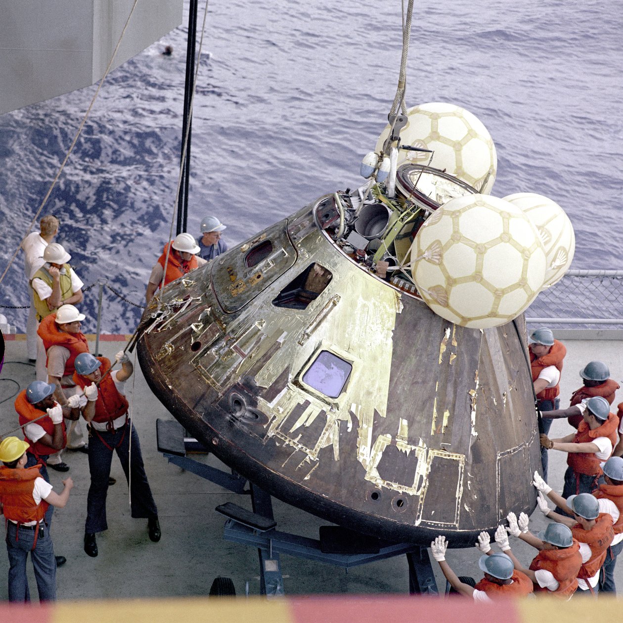 Apollo 13 - NASA, 1970. od NASA Images