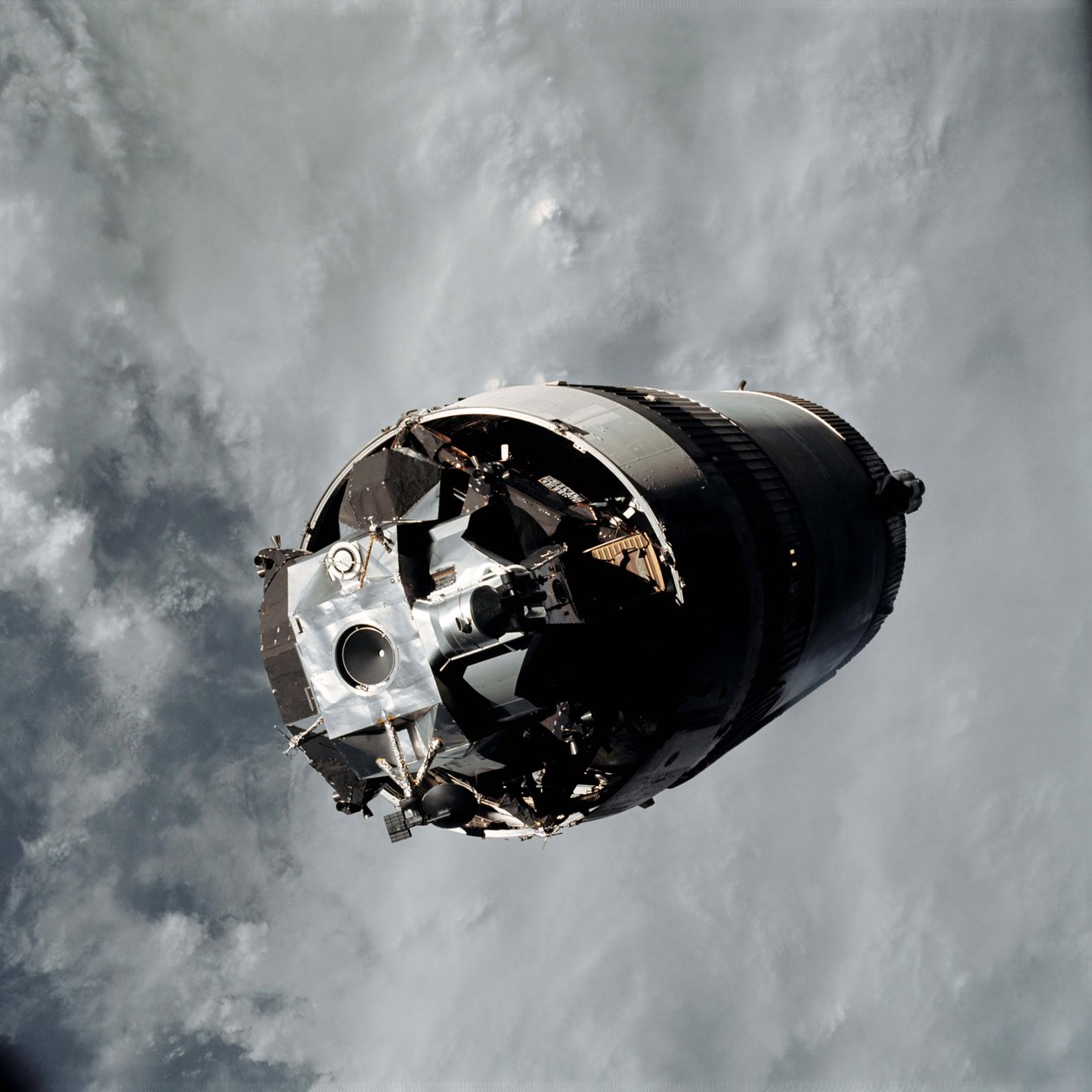 Apollo 9 - NASA, 1969. od NASA Images
