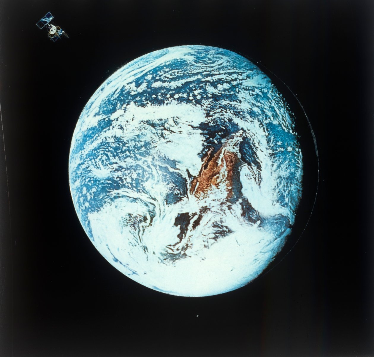 Země z vesmíru, c1980. od NASA Images