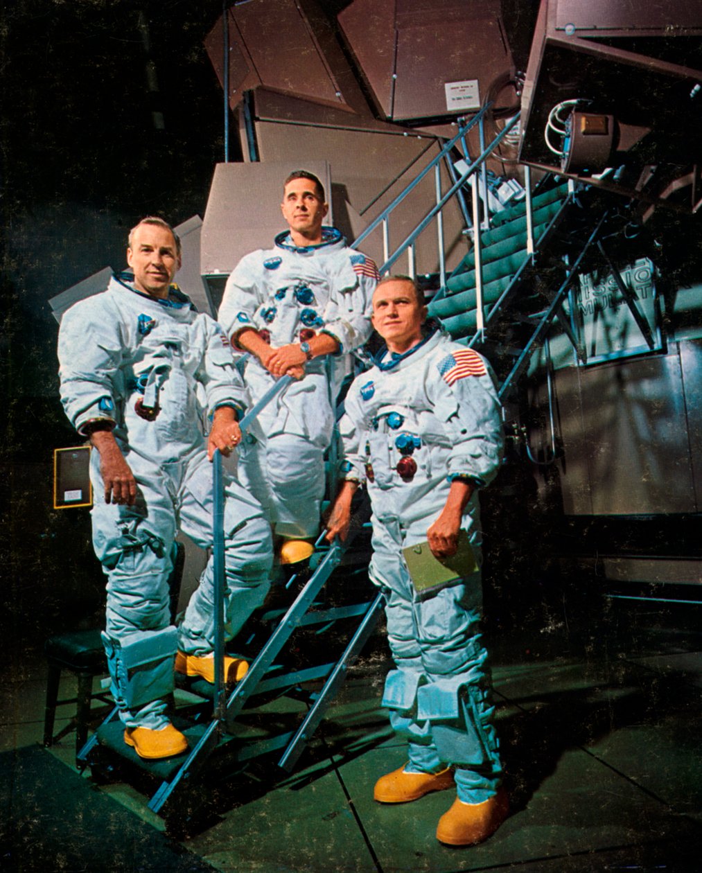 Posádka Apolla 8 před simulátorem, 1968. od NASA Images